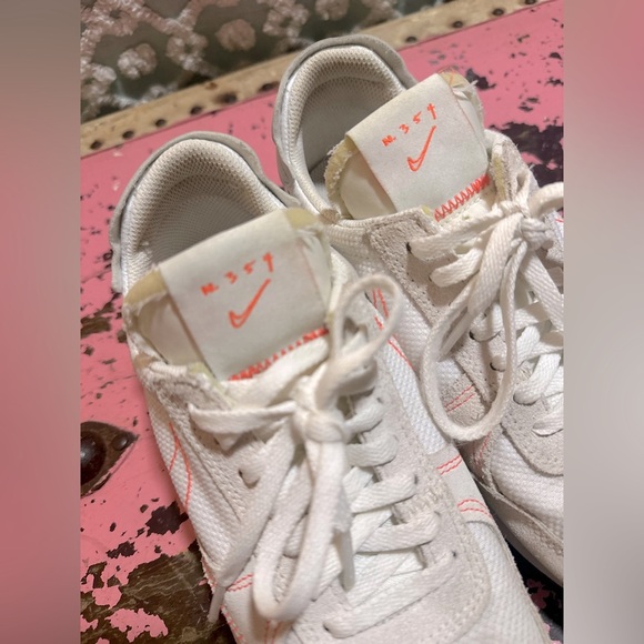 NIKE Women’s Daybreak Type 'White Hyper Crimson' tennis shoes Sz 7 - Picture 7 of 12